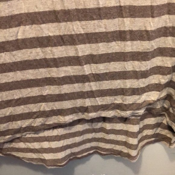 Lularoe Irma size small grey stripped high low quarter sleeve top - Picture 3 of 7